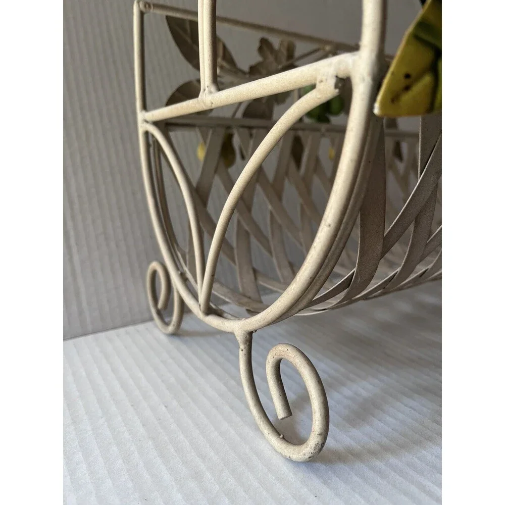 VINTAGE RARE ITALIAN TOLE MAGAZINE RACK - Picture 3 of 6